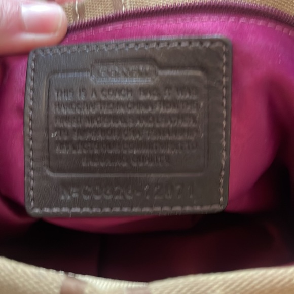 Coach Chelsea Handbag - Picture 4 of 6